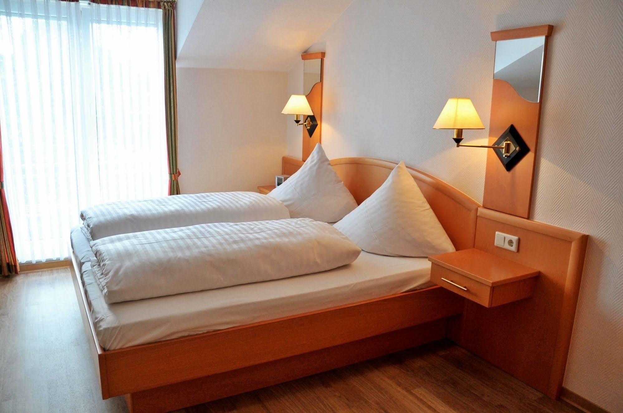 Hotel Restaurant Buergerklause Tapken Garrel Kültér fotó